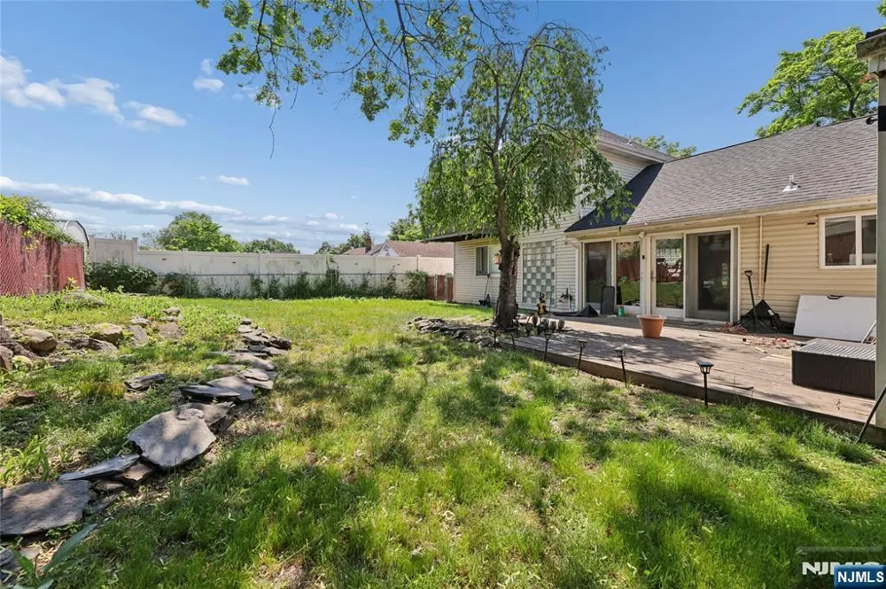 191 Haase Avenue Paramus, NJ 07652