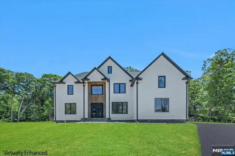 72 Heritage Drive