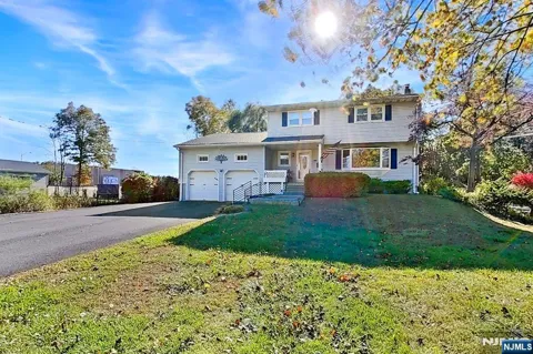 54 Mapledale Avenue