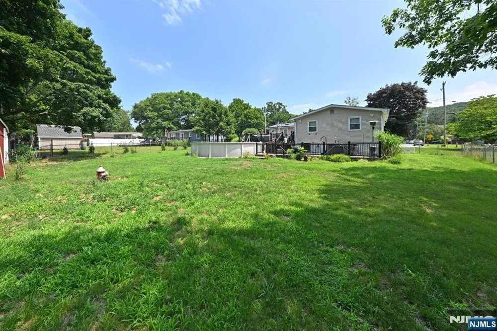 58 Grove Street Wanaque, NJ 07465