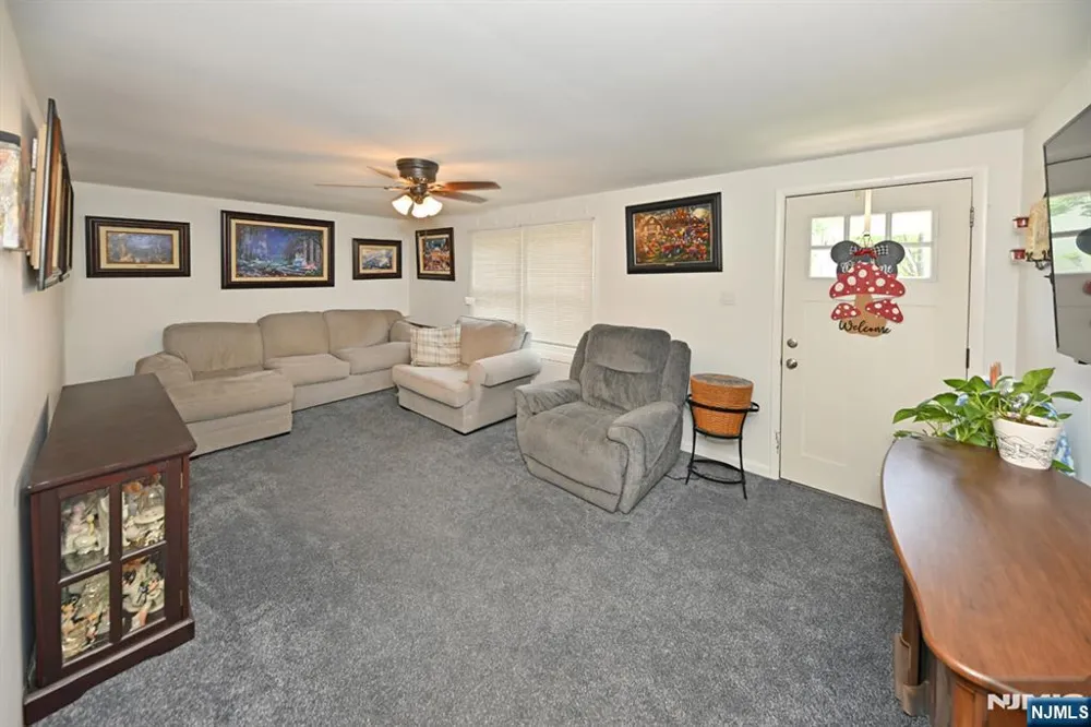 58 Grove Street Wanaque, NJ 07465