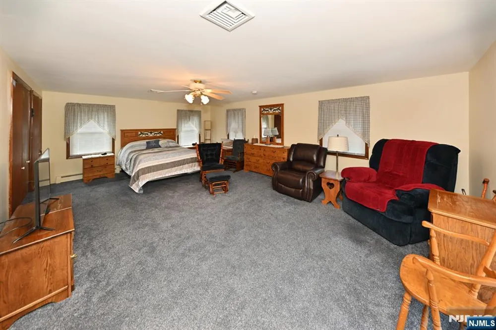 58 Grove Street Wanaque, NJ 07465