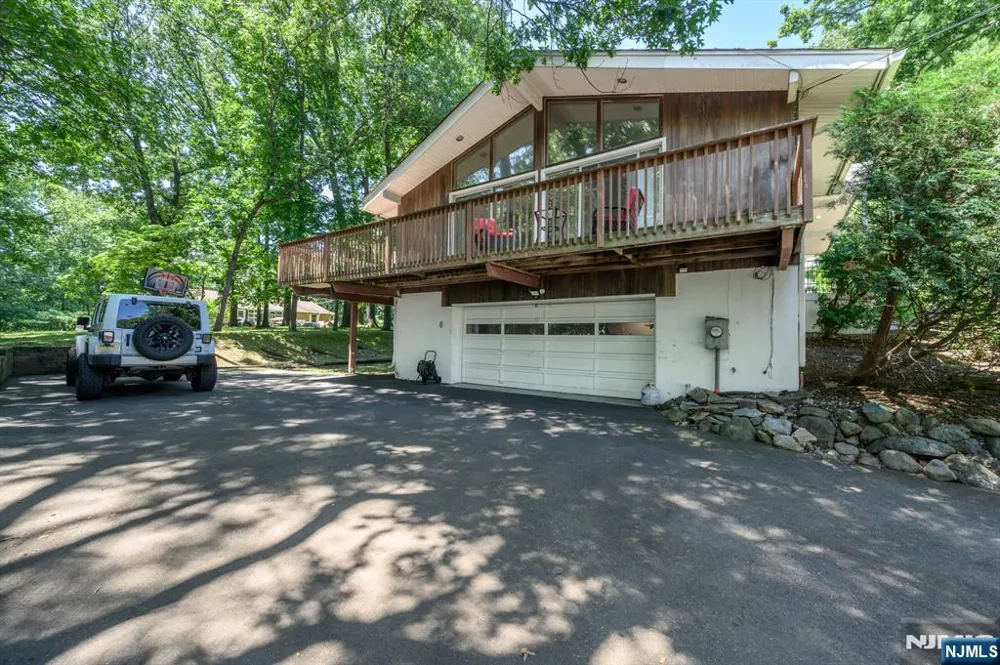 1 Lewis Street Haledon, NJ 07508