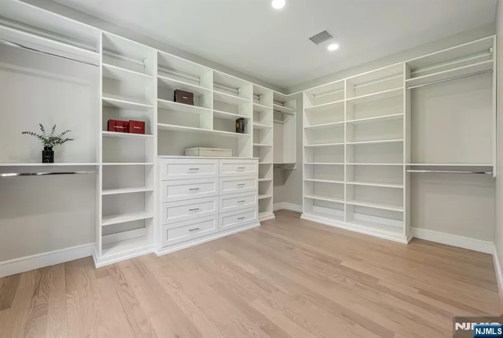 520 Clinton Avenue Wyckoff, NJ 07481
