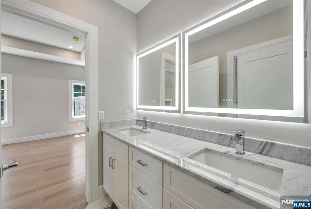 520 Clinton Avenue Wyckoff, NJ 07481