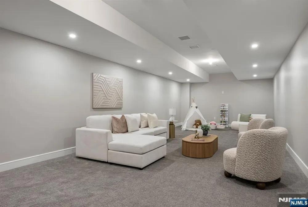 520 Clinton Avenue Wyckoff, NJ 07481