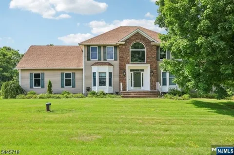 6 Comanche Trail