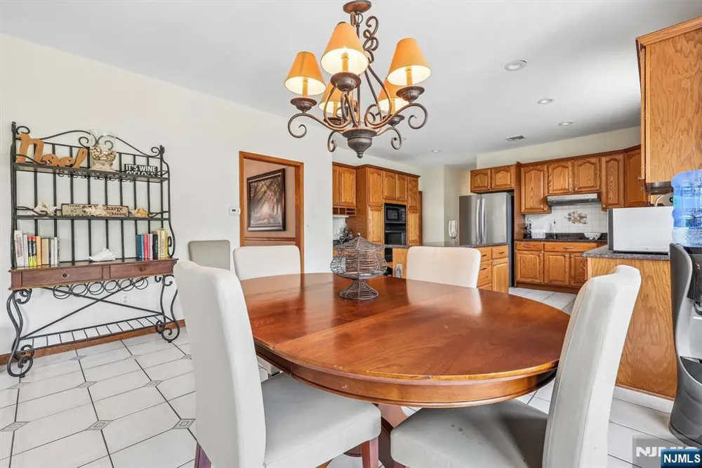 6 Comanche Trail Vernon, NJ 07462
