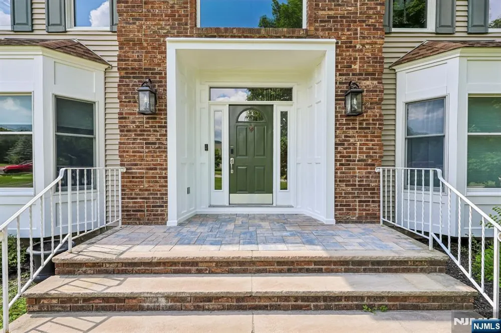 6 Comanche Trail Vernon, NJ 07462