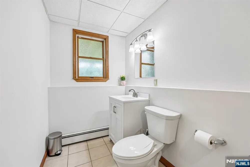 6 Comanche Trail Vernon, NJ 07462