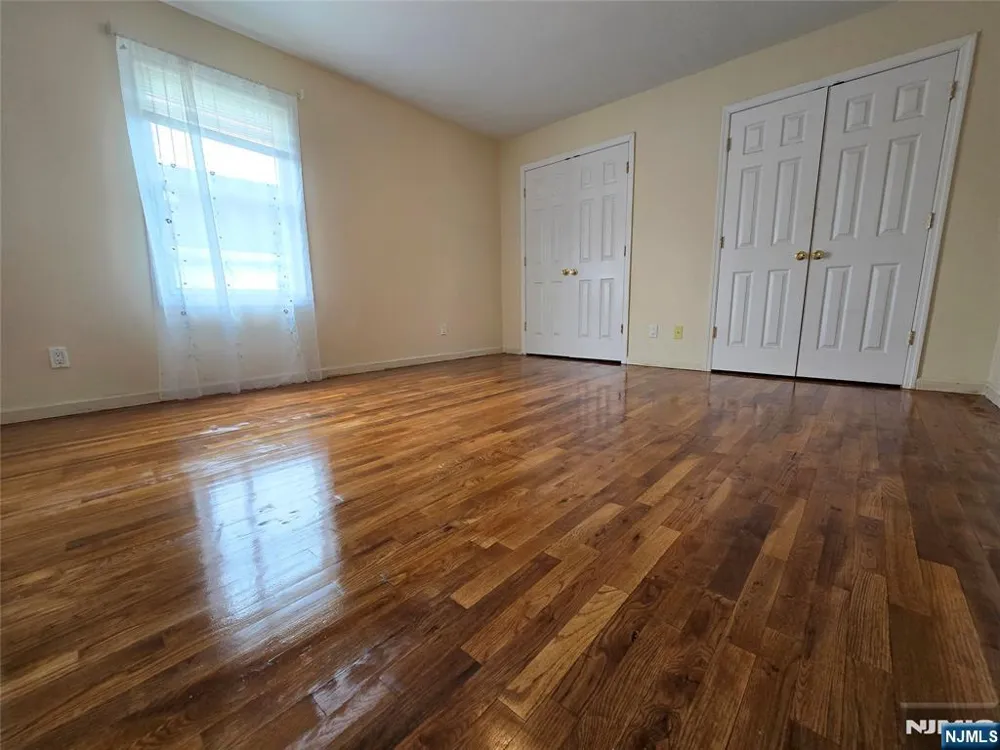 598 Broad Street Carlstadt, NJ 07072