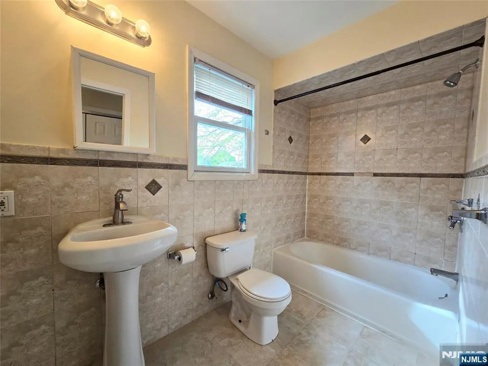 598 Broad Street Carlstadt, NJ 07072