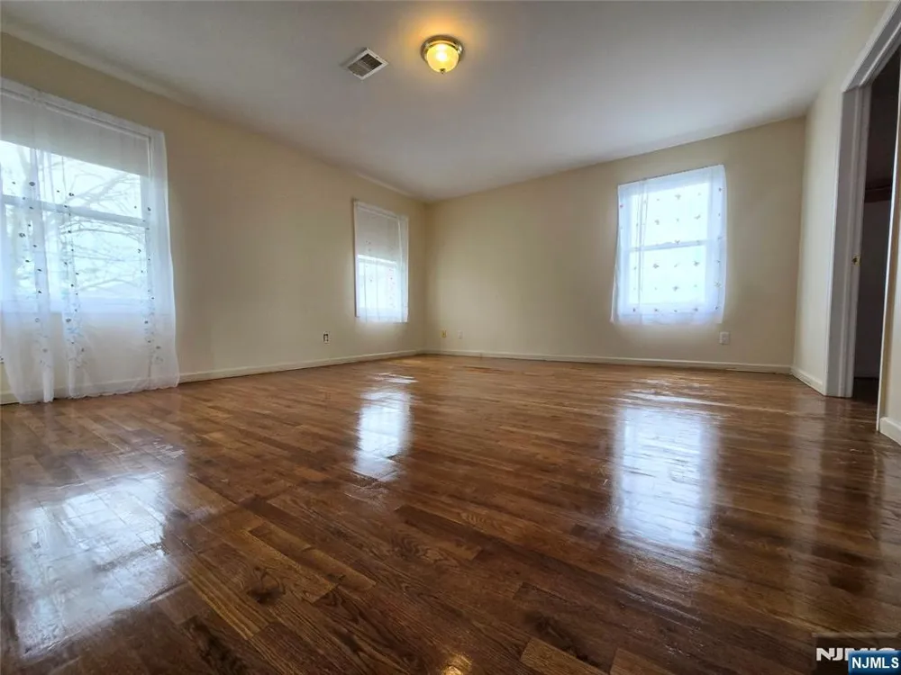 598 Broad Street Carlstadt, NJ 07072