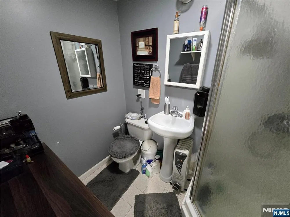 598 Broad Street Carlstadt, NJ 07072