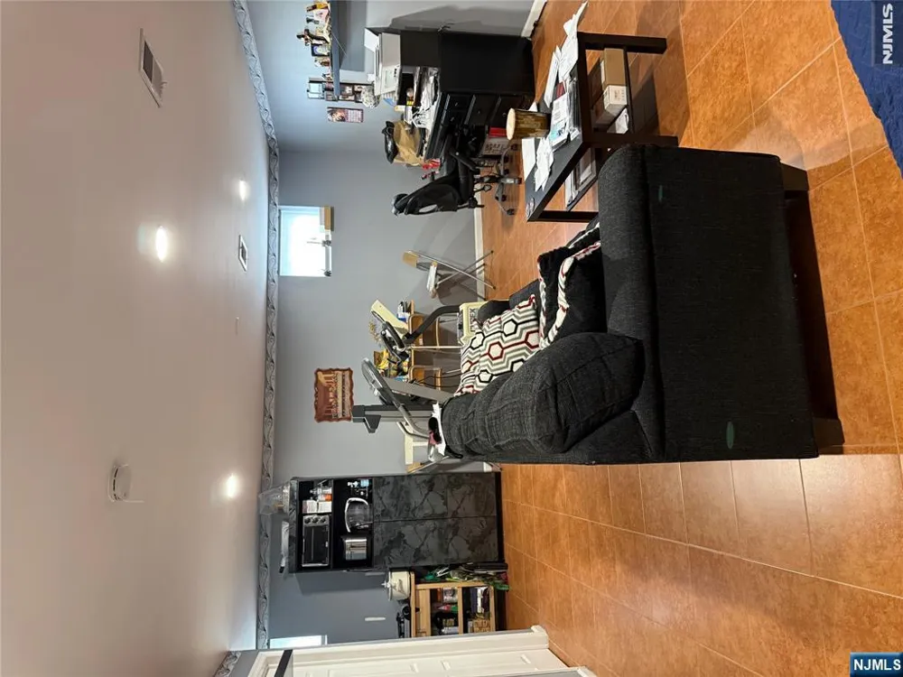 598 Broad Street Carlstadt, NJ 07072