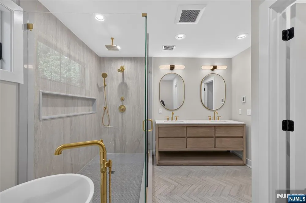 27 Crestwood Drive Glen Rock, NJ 07452