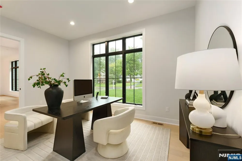 27 Crestwood Drive Glen Rock, NJ 07452