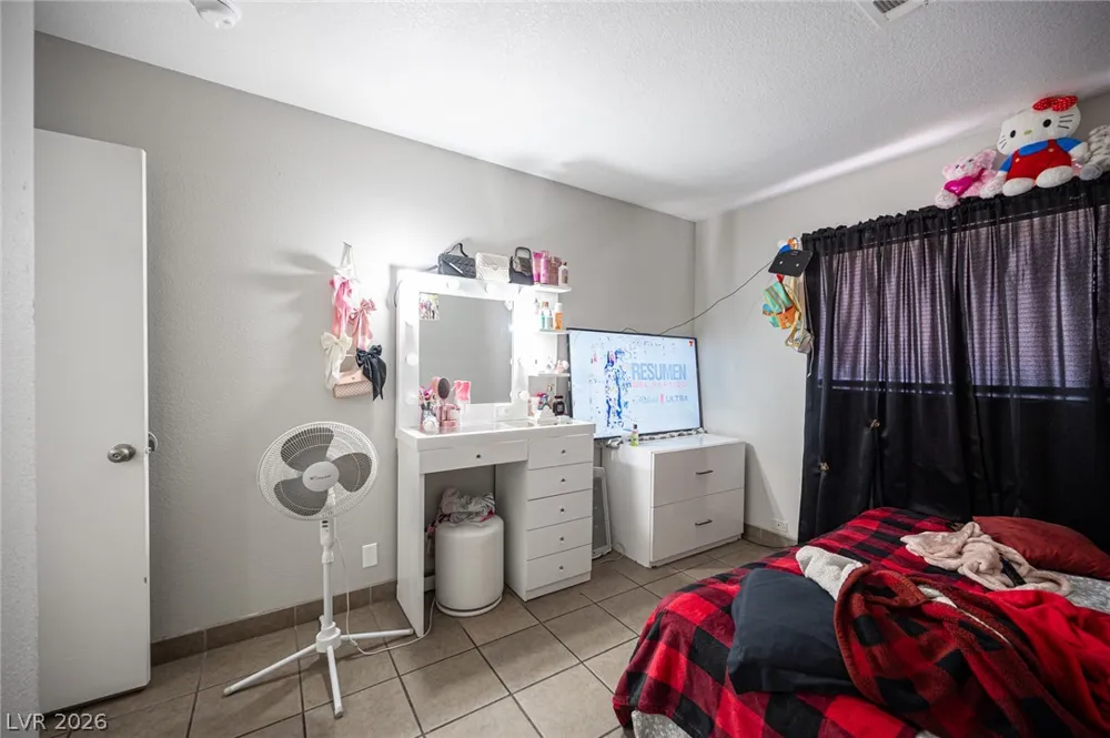 1524 Henry Drive Las Vegas, NV 89110