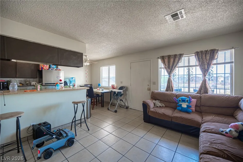 1524 Henry Drive Las Vegas, NV 89110