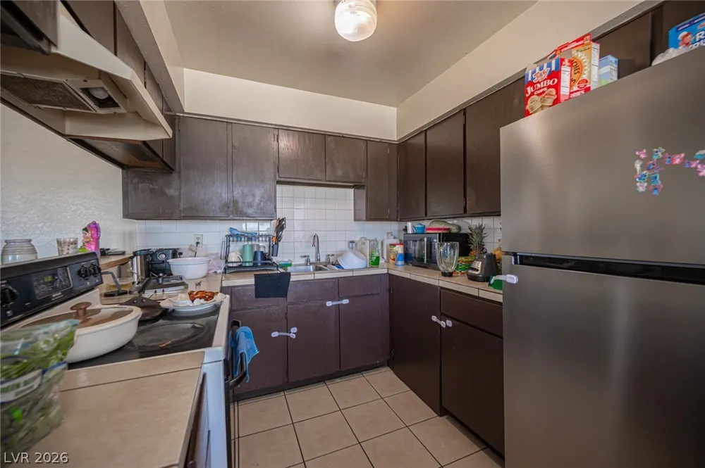1524 Henry Drive Las Vegas, NV 89110