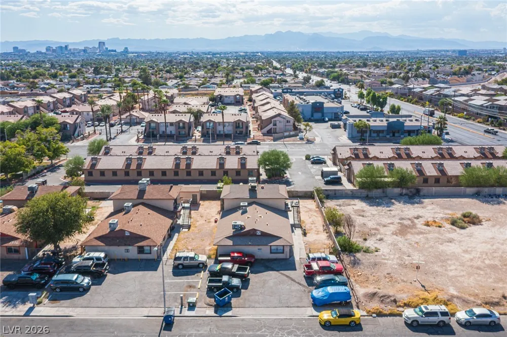 1524 Henry Drive Las Vegas, NV 89110