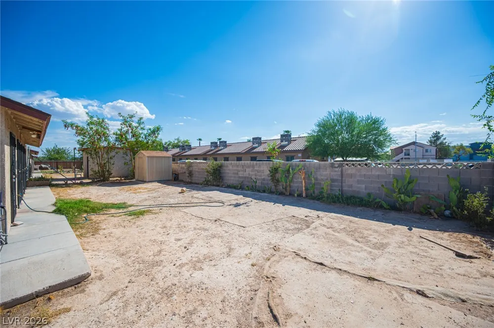 1524 Henry Drive Las Vegas, NV 89110