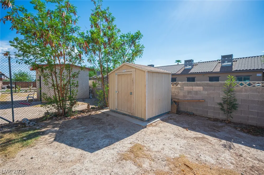 1524 Henry Drive Las Vegas, NV 89110