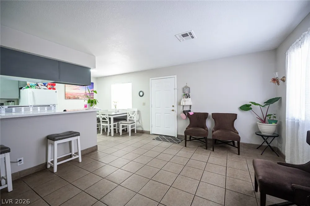 1524 Henry Drive Las Vegas, NV 89110