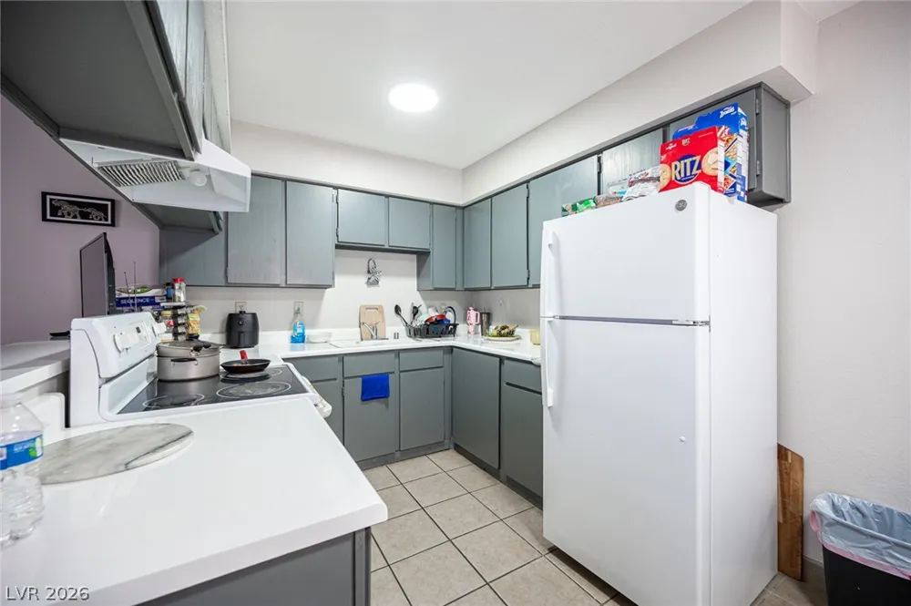 1524 Henry Drive Las Vegas, NV 89110