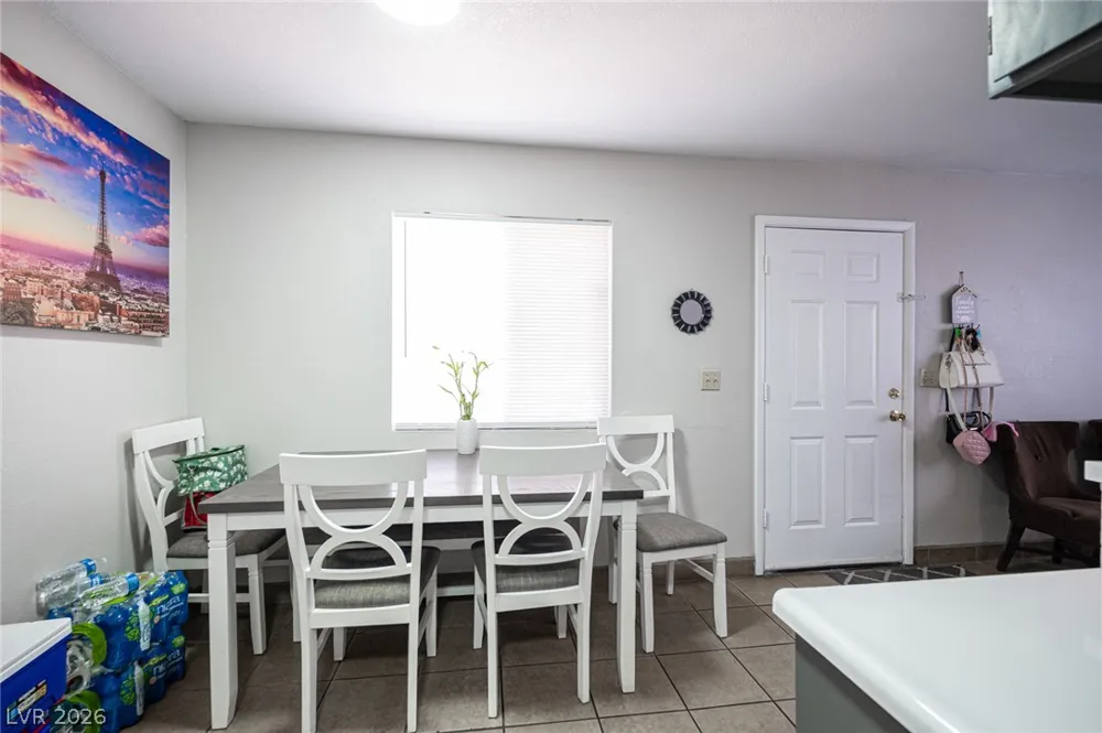 1524 Henry Drive Las Vegas, NV 89110