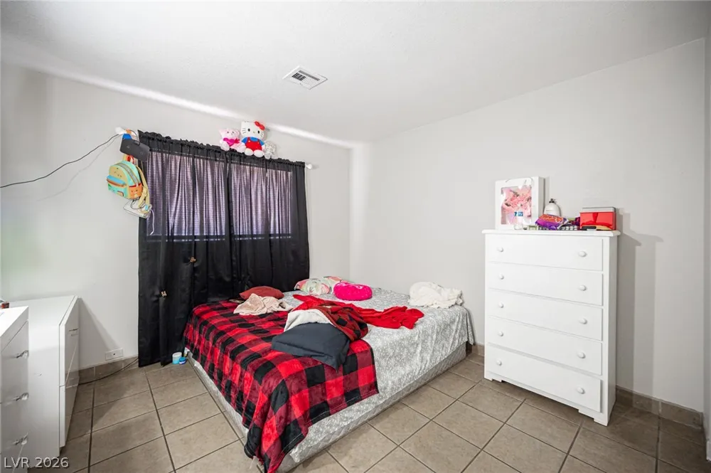 1524 Henry Drive Las Vegas, NV 89110