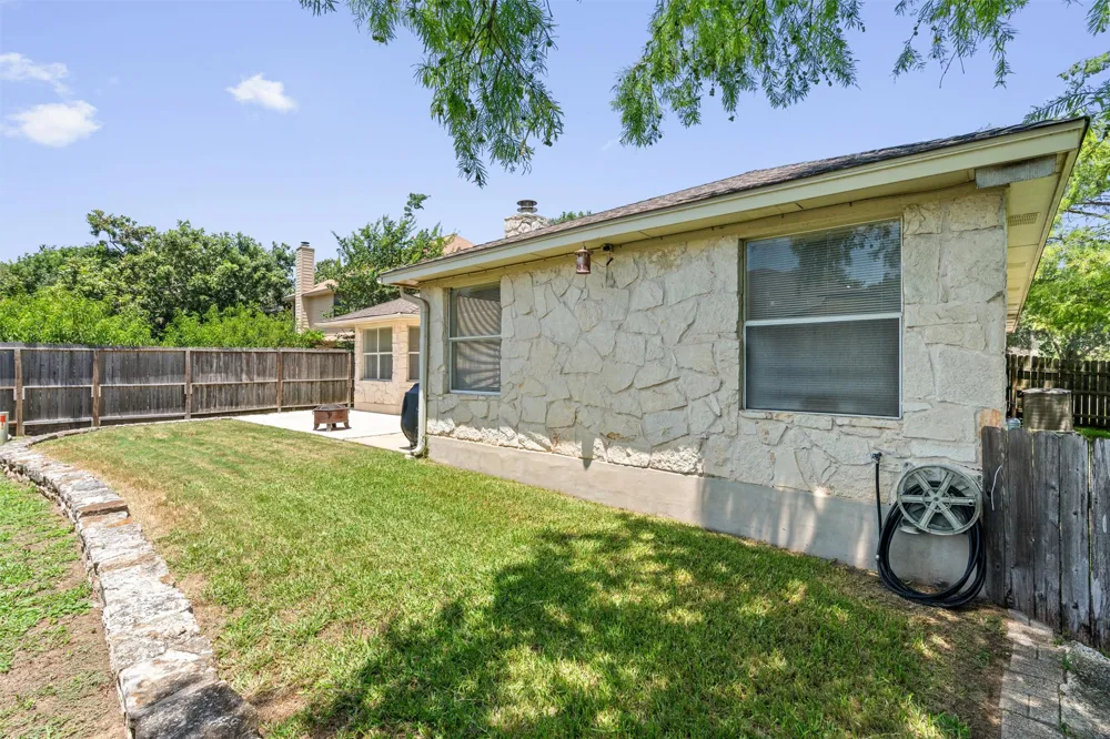 2000 Dayflower Trace Cedar Park, TX 78613
