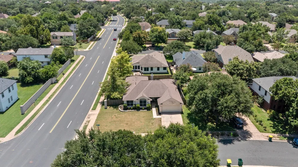 2000 Dayflower Trace Cedar Park, TX 78613