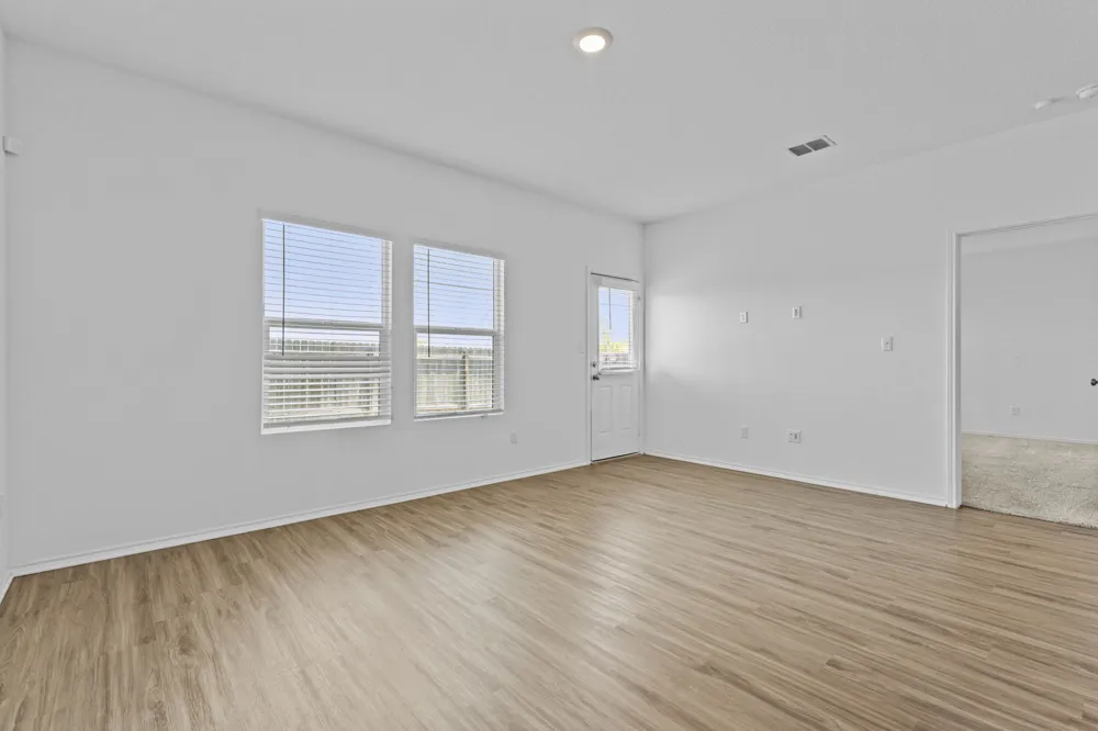 13704 Tordillo Drive Elgin, TX 78621