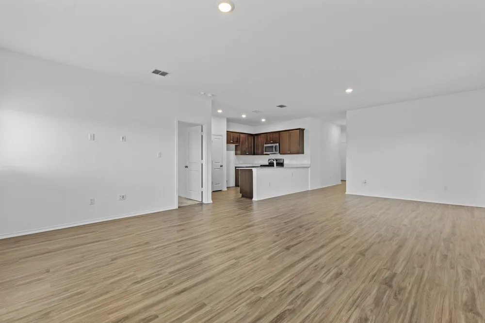 13704 Tordillo Drive Elgin, TX 78621