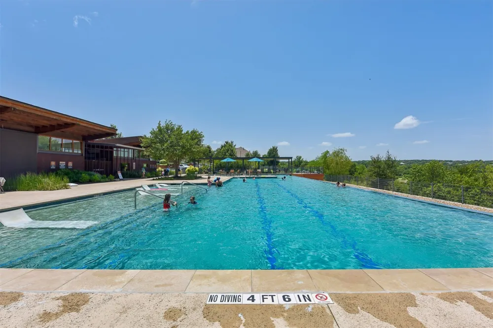 240 Diamondback Drive Georgetown, TX 78628