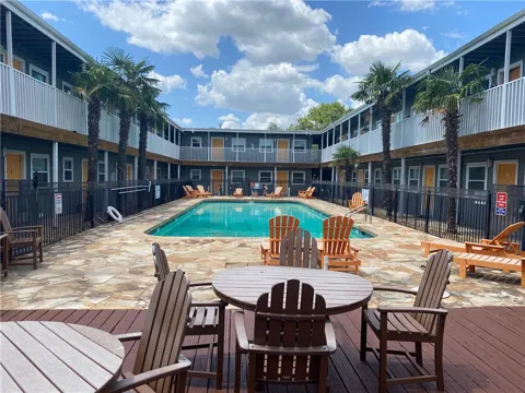 2401 Manor Road #207