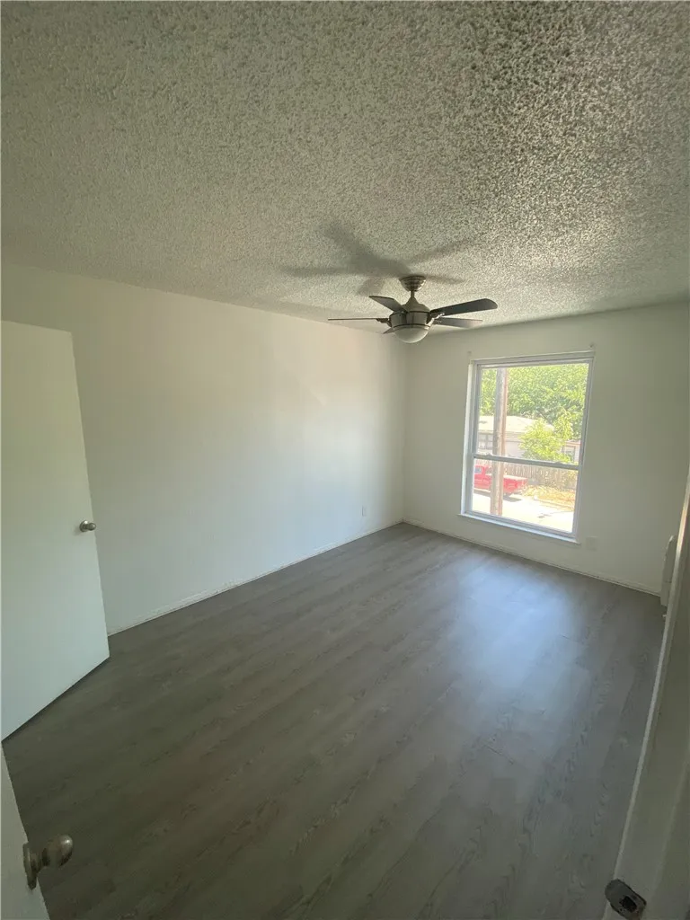 2401 Manor Road #207 Austin, TX 78722