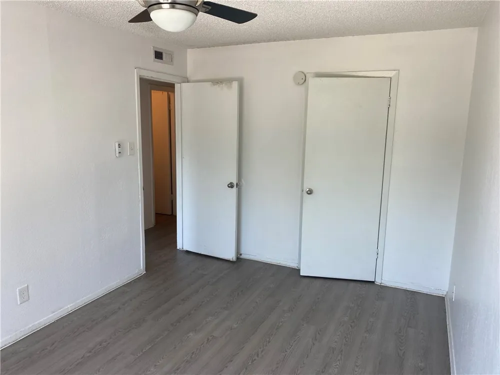 2401 Manor Road #207 Austin, TX 78722