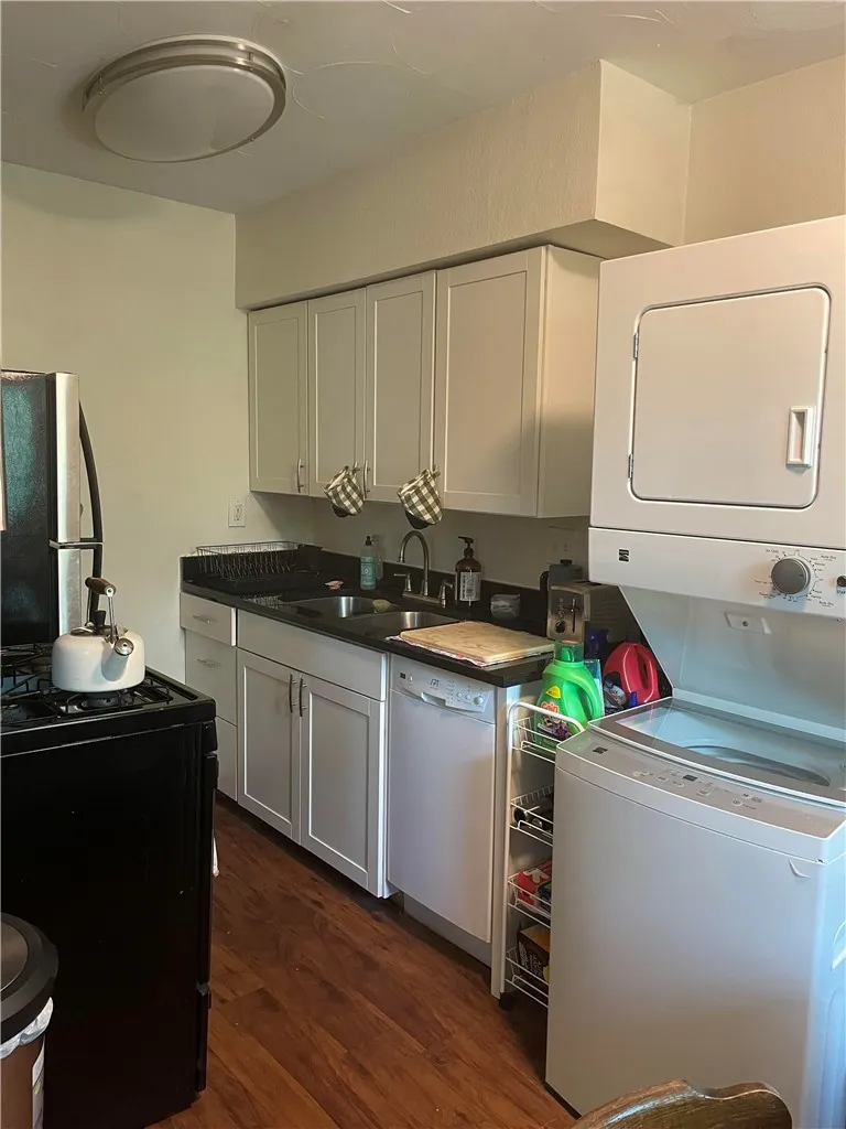 2401 Manor Road #207 Austin, TX 78722