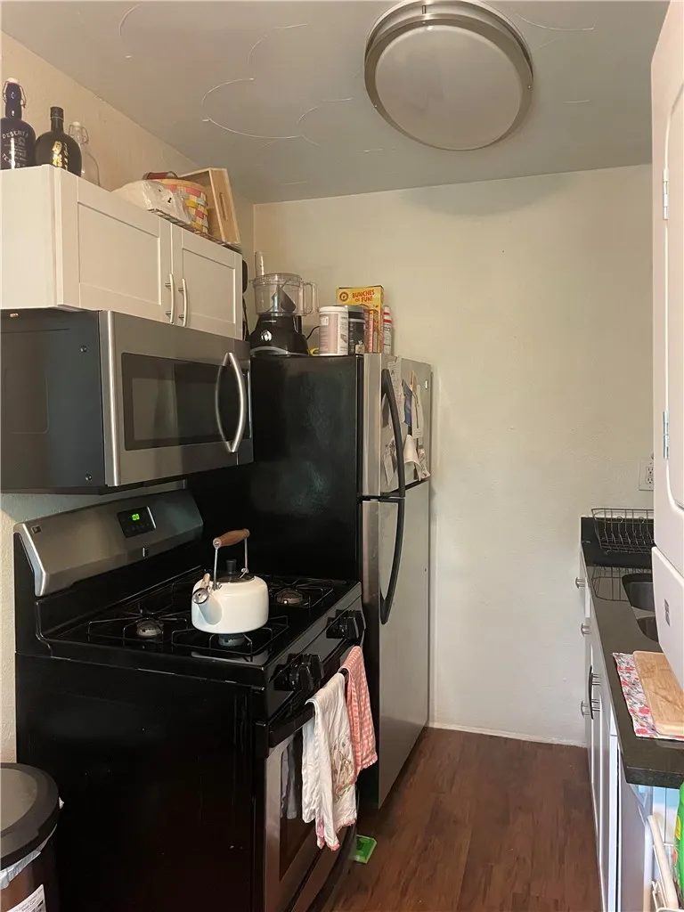 2401 Manor Road #207 Austin, TX 78722