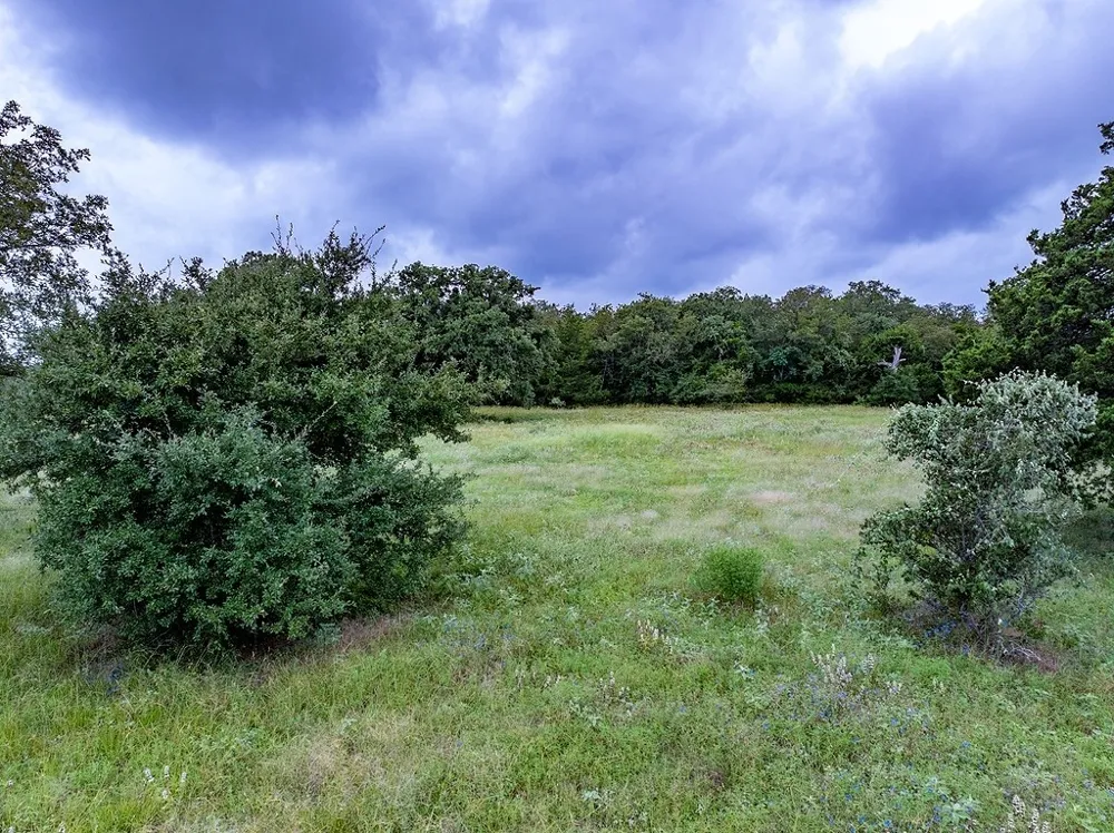 2 Feder Way West Point, TX 78963
