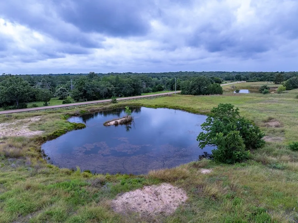 2 Feder Way West Point, TX 78963