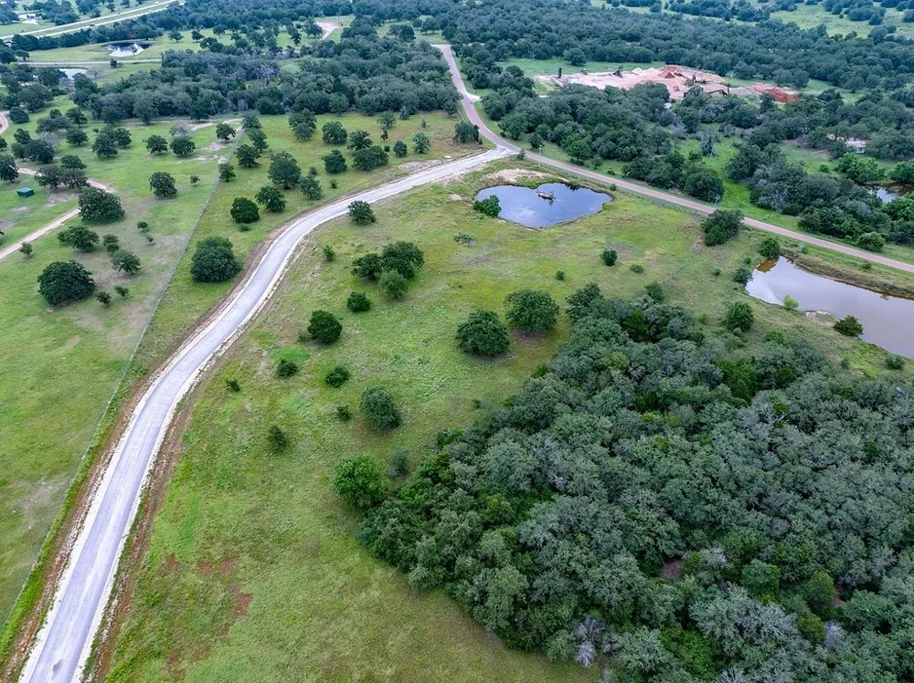 2 Feder Way West Point, TX 78963
