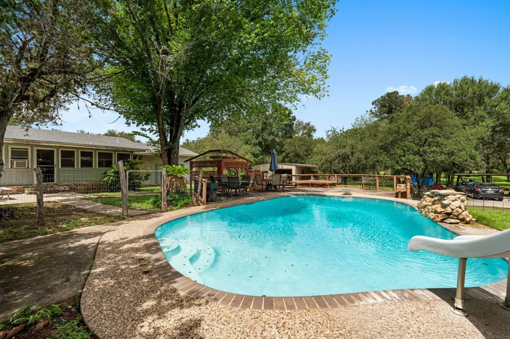 651 High Low Drive New Braunfels, TX 78132