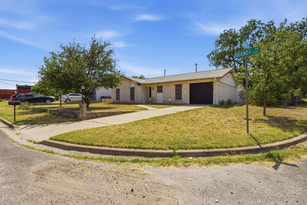 1500 Brandt Drive Austin, TX 78742