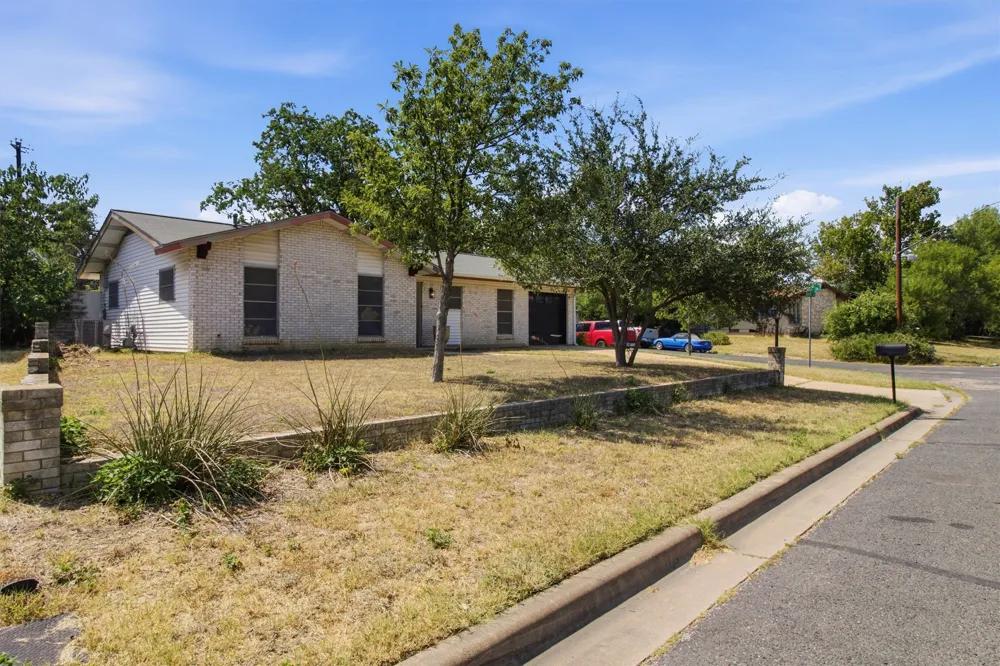 1500 Brandt Drive Austin, TX 78742