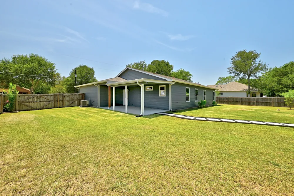 120 Waianae Court Bastrop, TX 78602