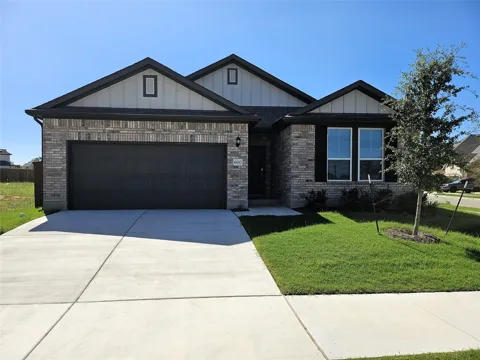 600 Hickory Bend Trail