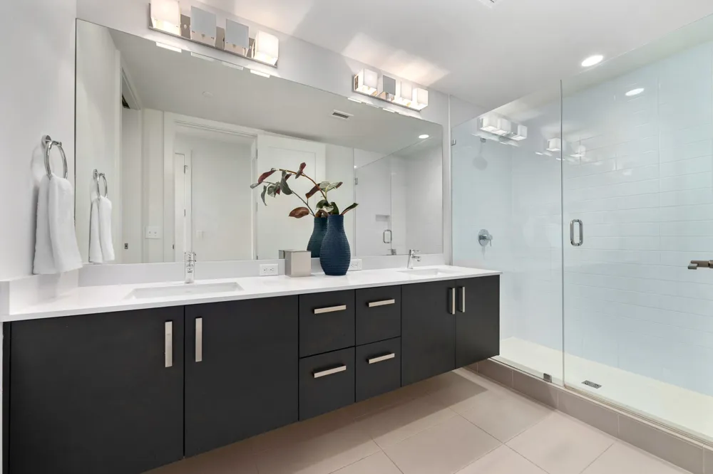 222 West Avenue #2802 Austin, TX 78701